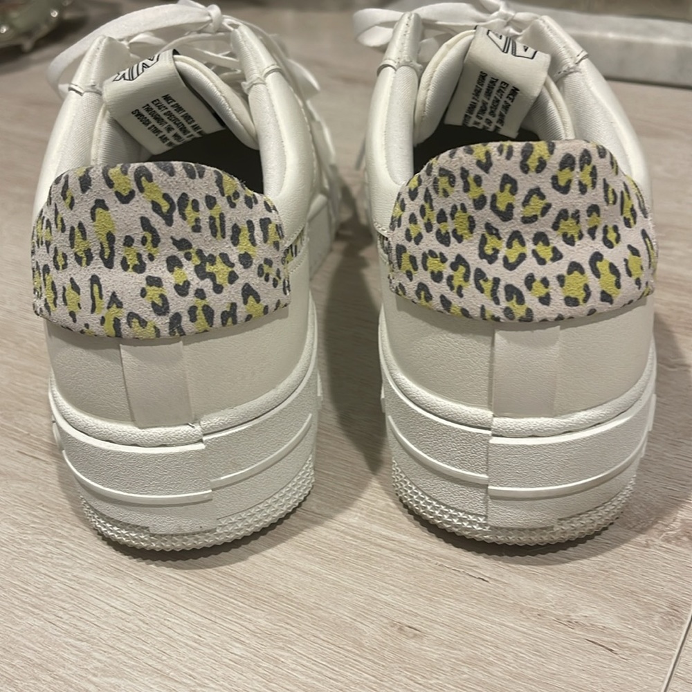 Nike Air Force One sneakers - Picture 3 of 8